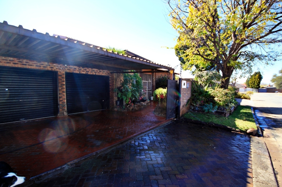 7 Bedroom Property for Sale in Potchefstroom North West